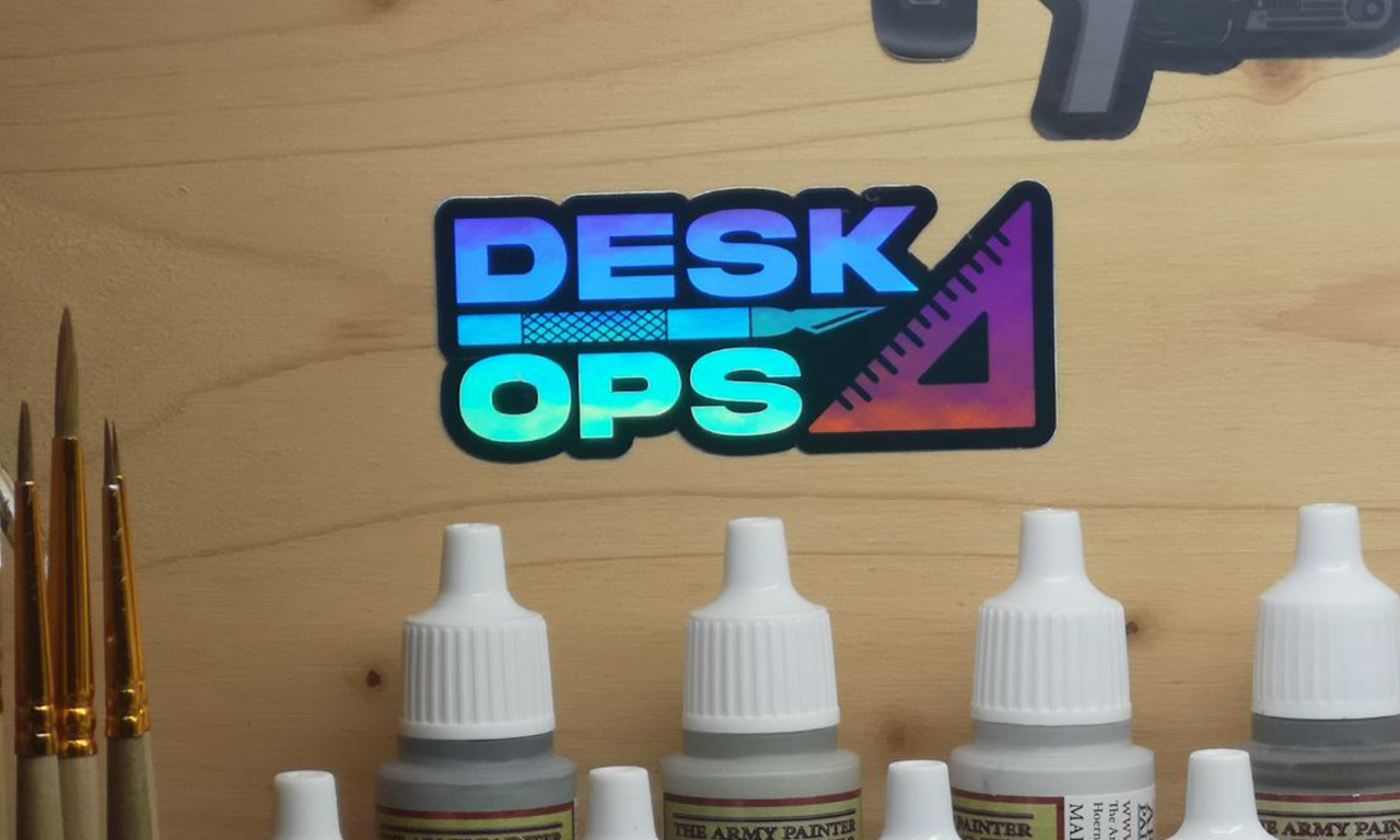 Hologramm Sticker "Desk-Ops Logo"
